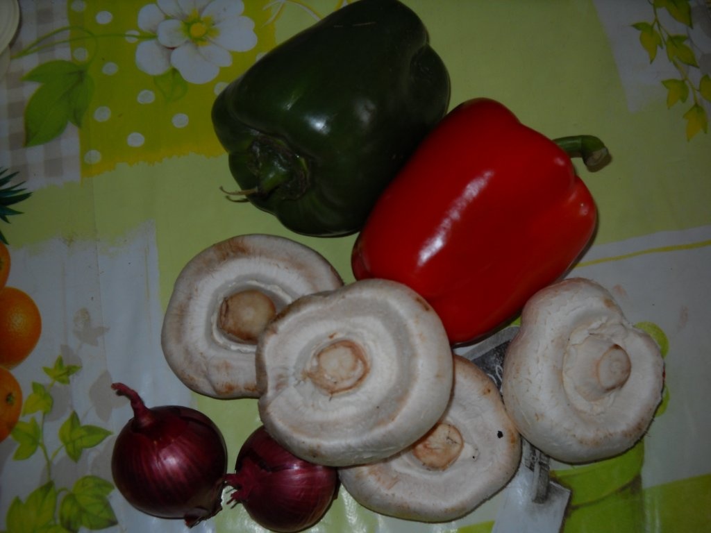 Ciuperci ca la Panseluta si paste fainoase cu garnitura ca la Cely