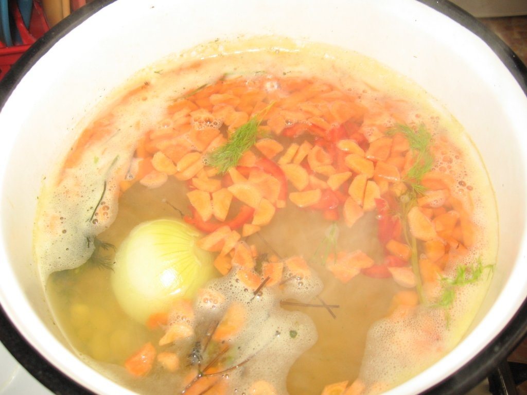 Ciorba de fasole uscata cu tarhon