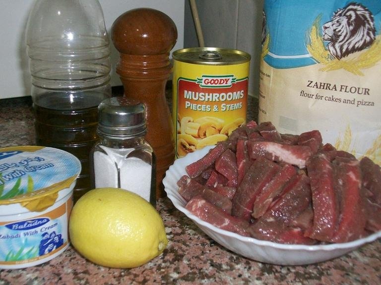 Escalop felii,in sos