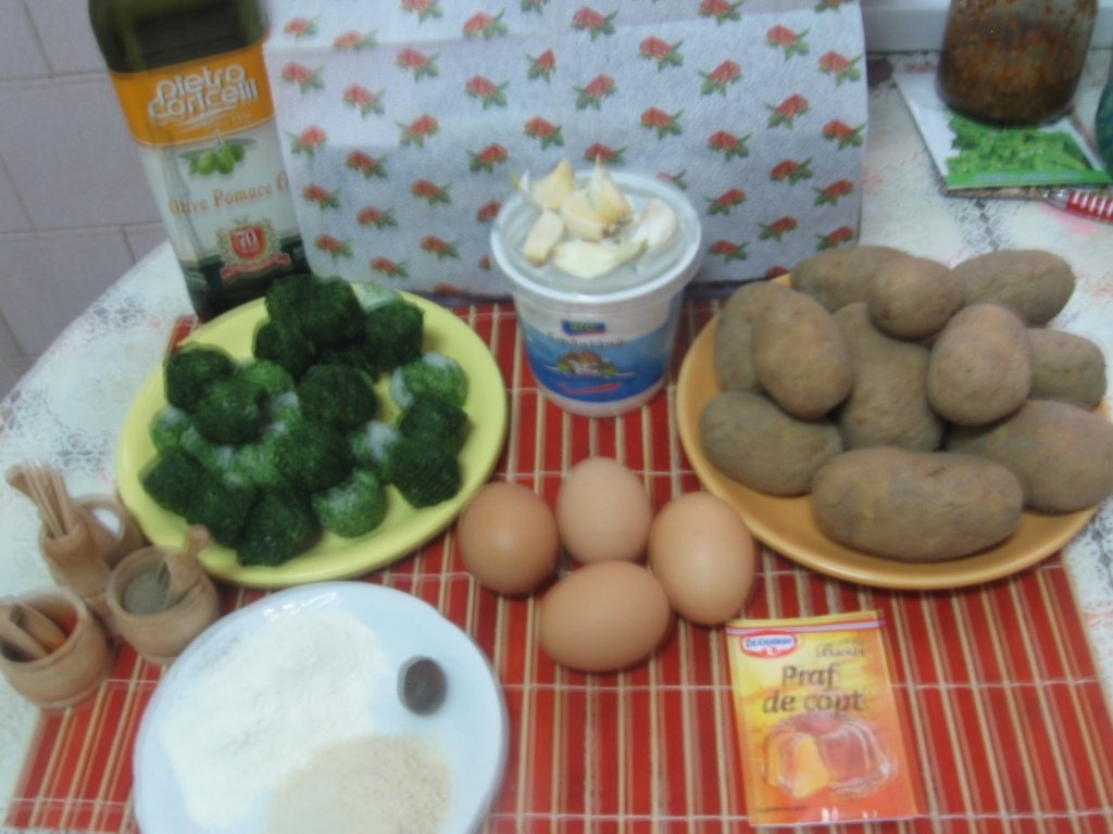 Sufleu de spanac cu cartofi