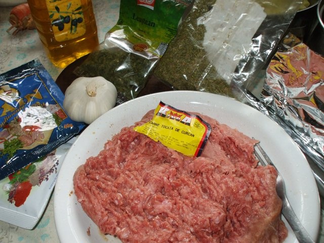 Gratar din carne tocata de curcan