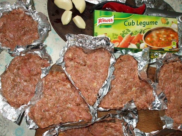 Gratar din carne tocata de curcan cu susan