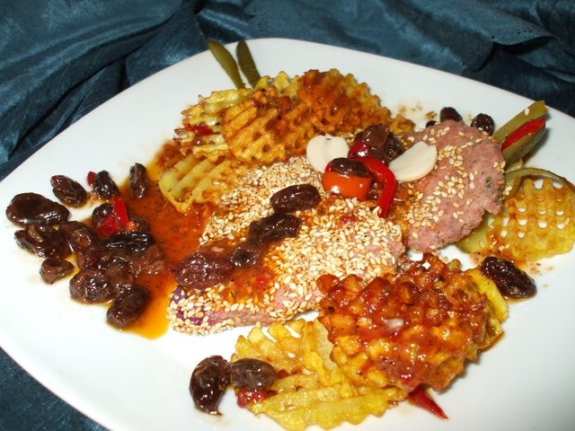 Gratar din carne tocata de curcan cu susan