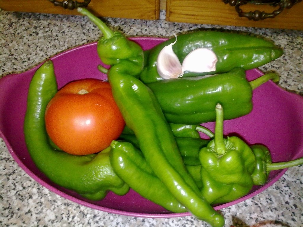 Ardei prajiti in sos de rosii