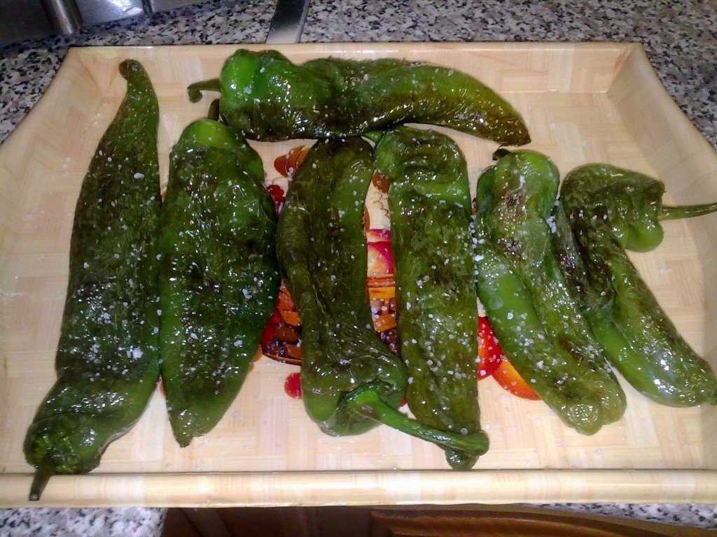 Ardei prajiti in sos de rosii