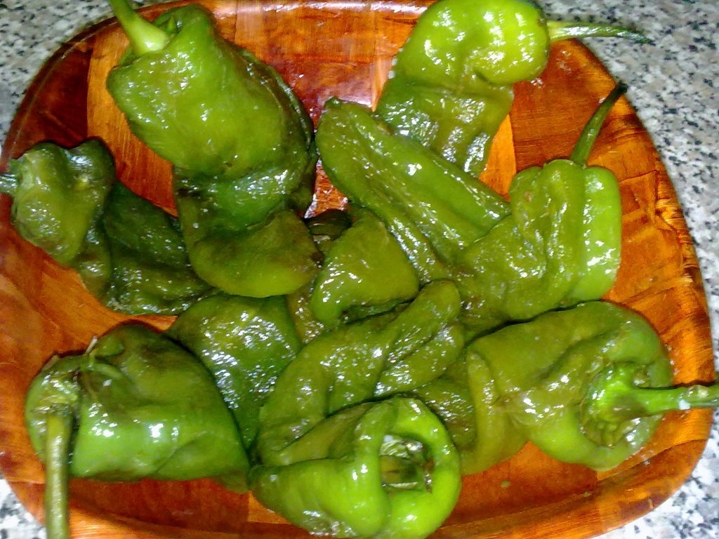 Ardei prajiti in sos de rosii