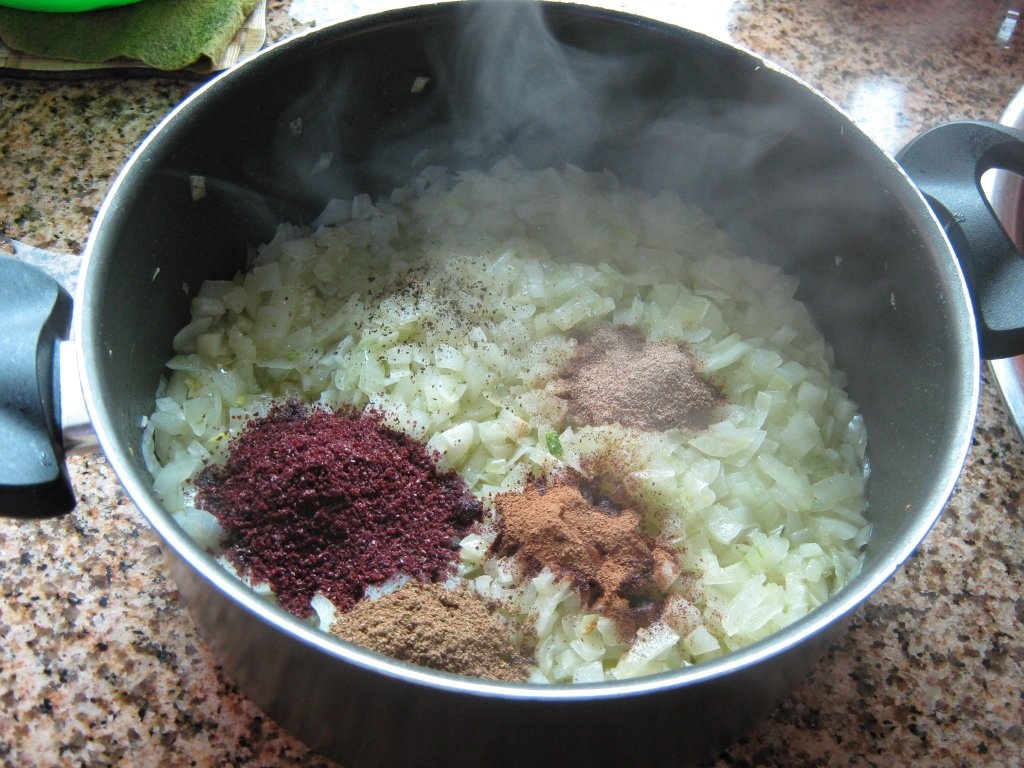 Musakhan - Pui “reincalzit”-specific arab