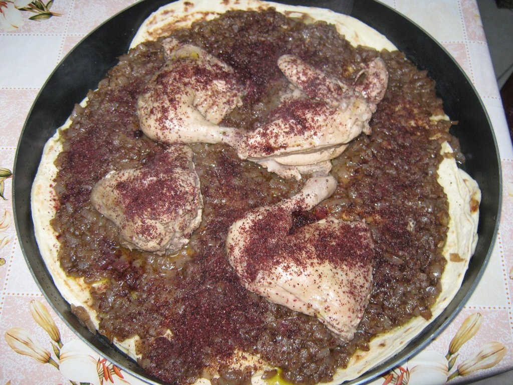 Musakhan - Pui “reincalzit”-specific arab