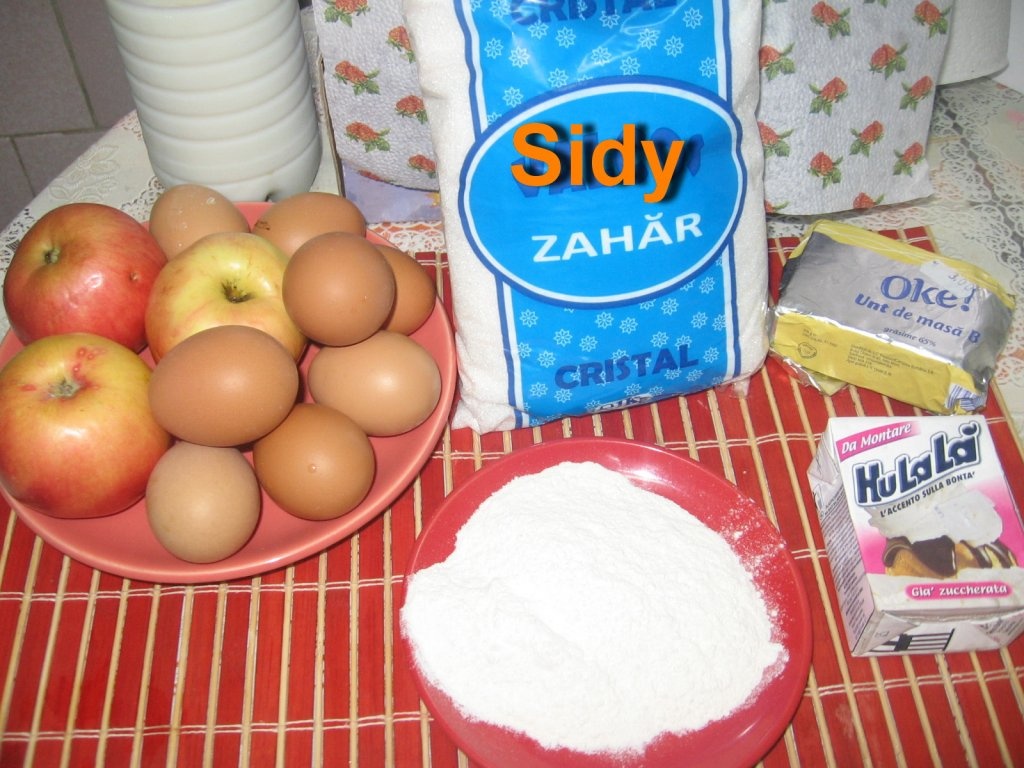 Tort de mere cu crema de zahar ars