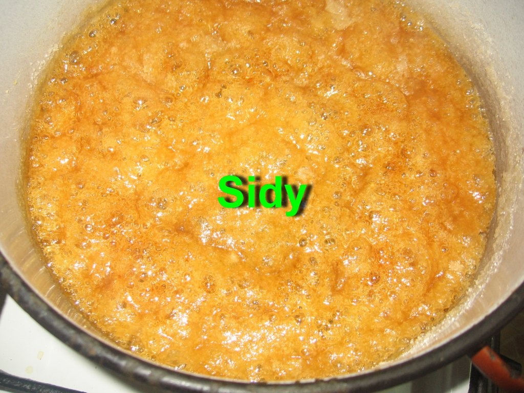 Tort de mere cu crema de zahar ars