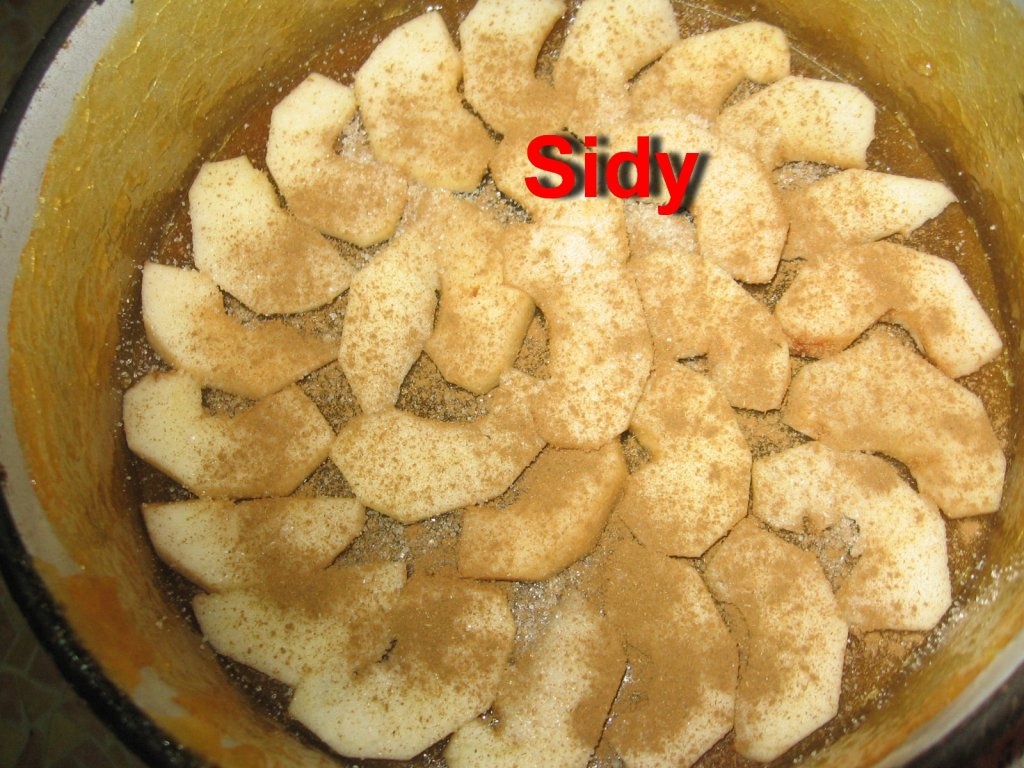 Tort de mere cu crema de zahar ars