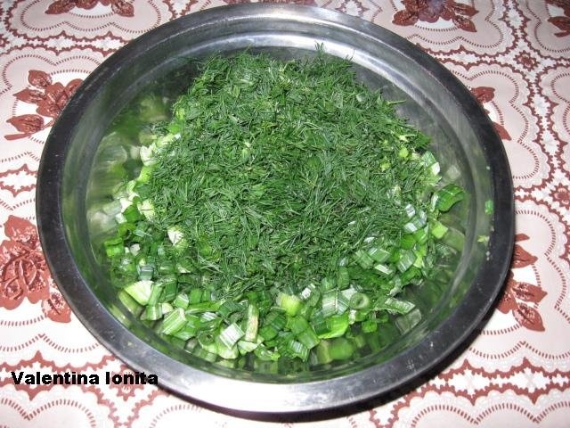 Scrumbie umpluta cu verdeturi-specialitate dobrogeana