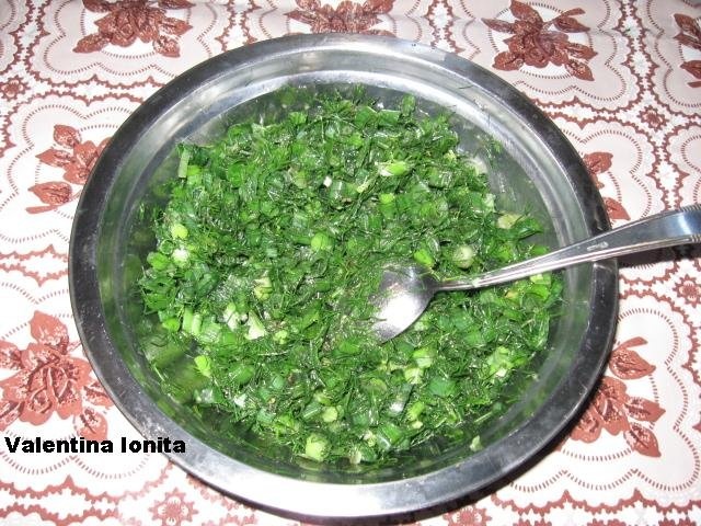 Scrumbie umpluta cu verdeturi-specialitate dobrogeana