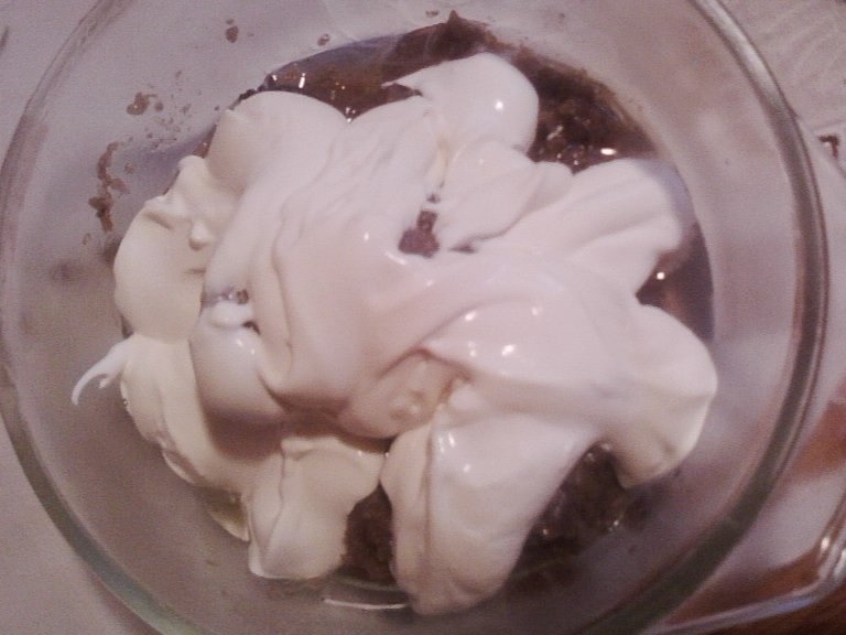 Ficat de porc in  sos de smantana