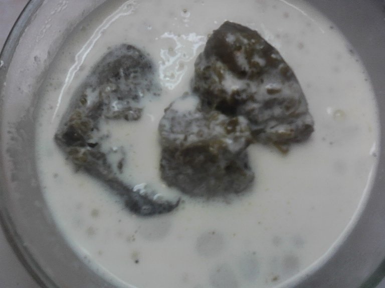 Ficat de porc in  sos de smantana