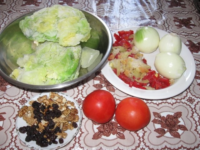 Sarmale cu orez in foi de varza dulce