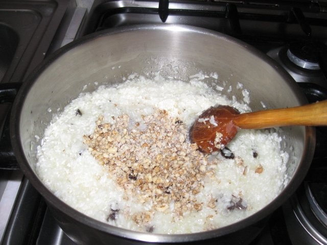 Sarmale cu orez in foi de varza dulce