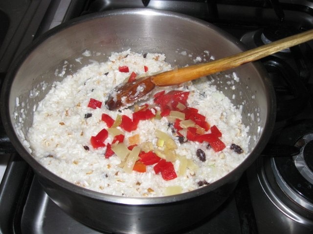 Sarmale cu orez in foi de varza dulce