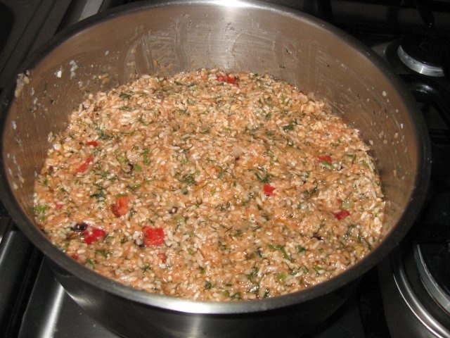 Sarmale cu orez in foi de varza dulce