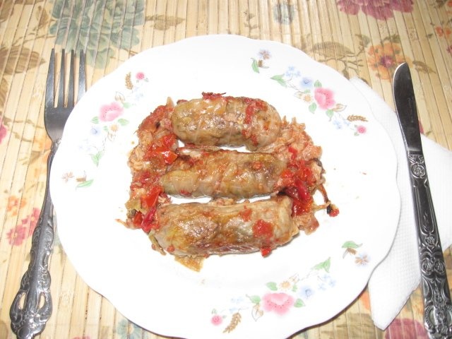 Sarmale cu orez in foi de varza dulce