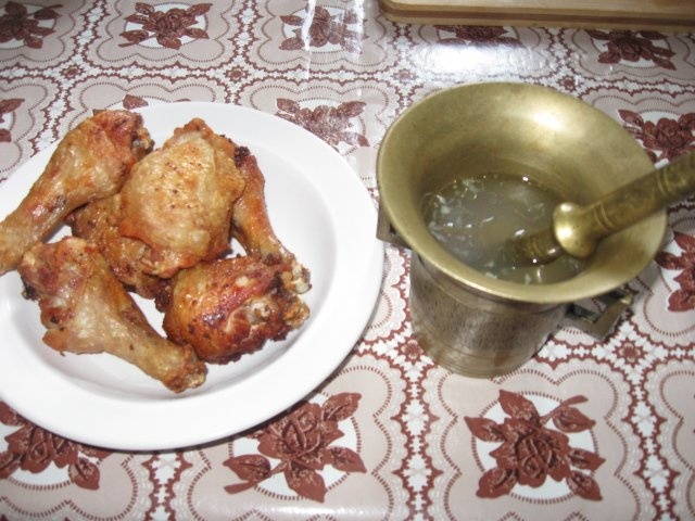 Pulpe de pui in mujdei de usturoi