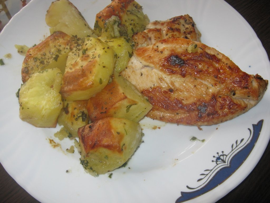piept de pui cu cartofi copti
