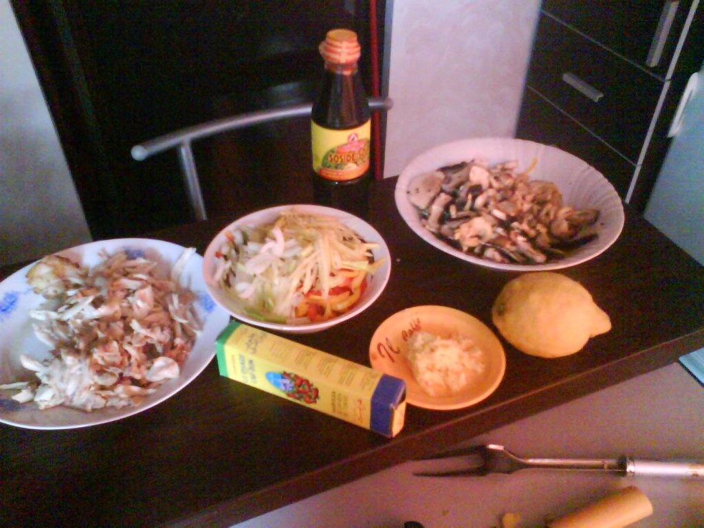 pui cu legume si sos de soia