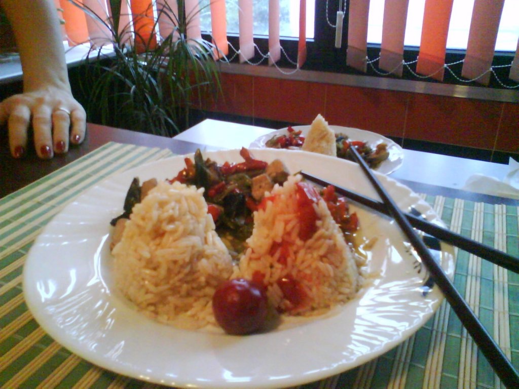 pui cu legume si sos de soia