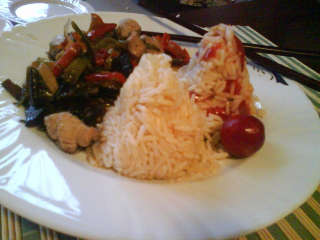 pui cu legume si sos de soia