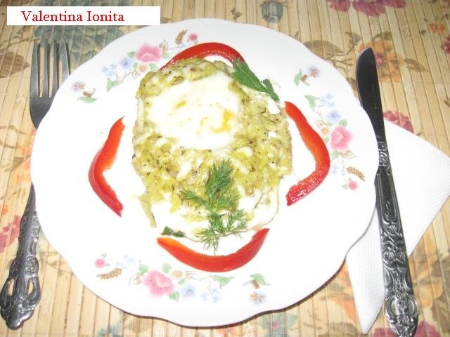 Cuiburi de cartofi cu oua la cuptor