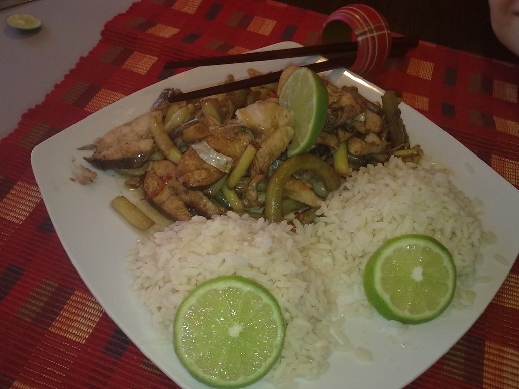 pastrav cu pastai si sos de soia