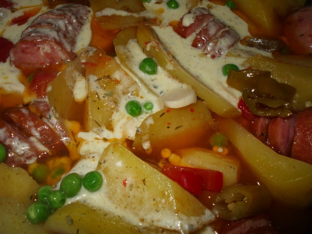 Carnati cu cartofi la cuptor