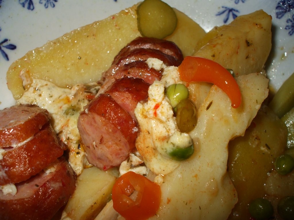 Carnati cu cartofi la cuptor