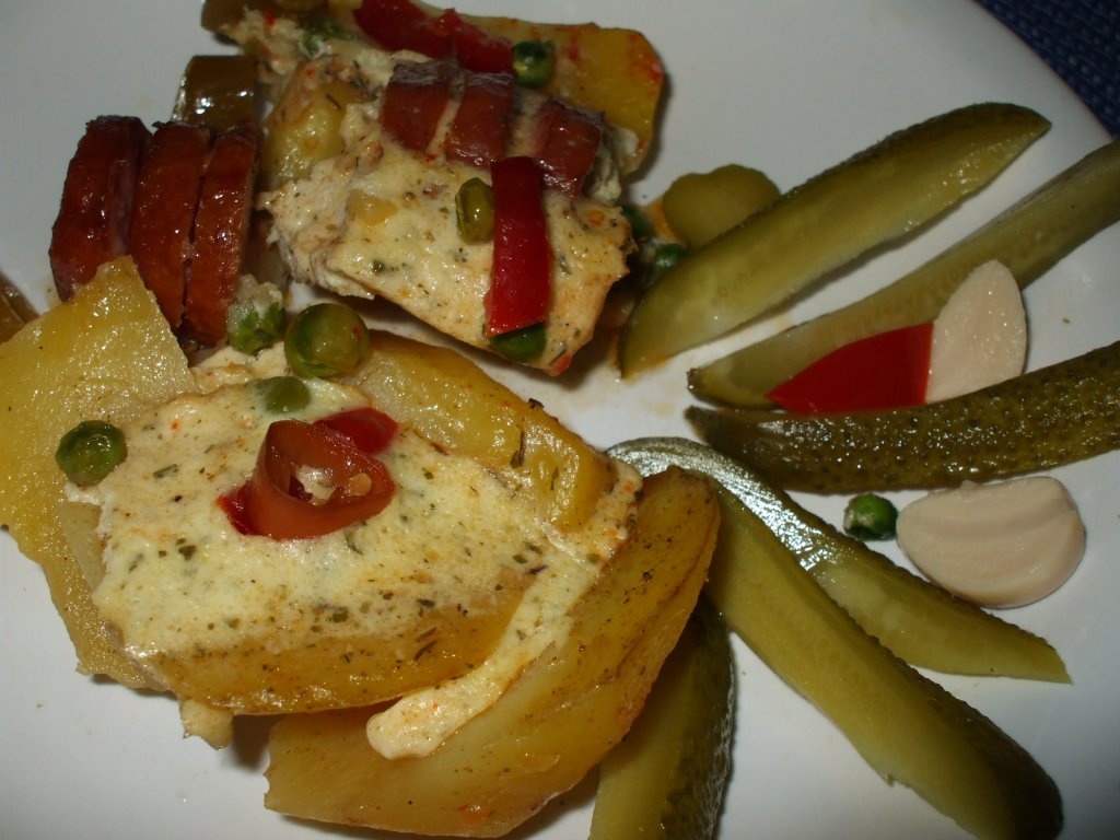 Carnati cu cartofi la cuptor