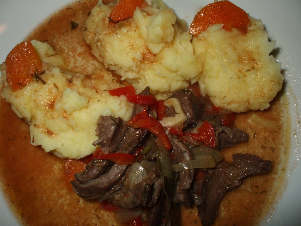 Inima in sos vanatoresc si cartofi piure