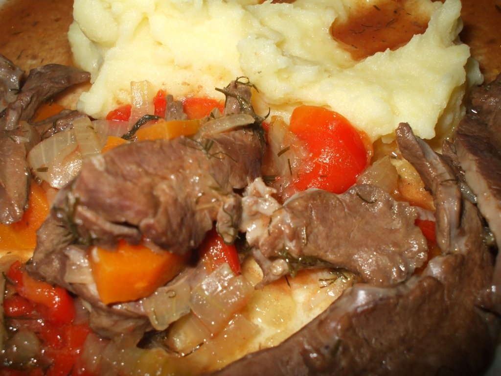 Inima in sos vanatoresc si cartofi piure