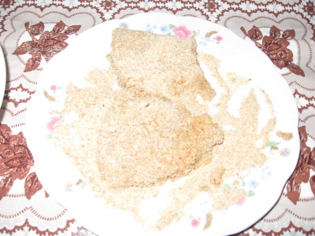 Snitele din burta de vita prajite sau coapte la cuptor