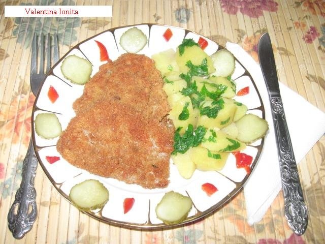 Snitele din burta de vita prajite sau coapte la cuptor