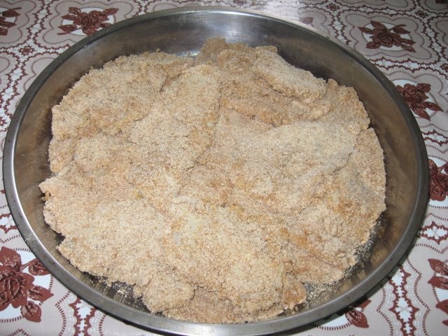 Snitele din burta de vita prajite sau coapte la cuptor