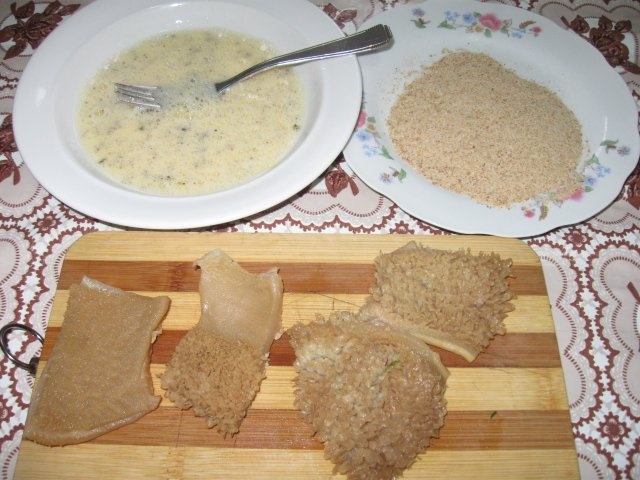 Snitele din burta de vita in mujdei de usturoi