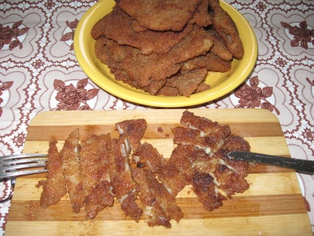 Snitele din burta de vita in mujdei de usturoi