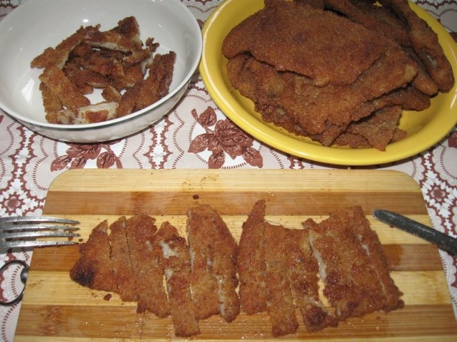 Snitele din burta de vita in mujdei de usturoi