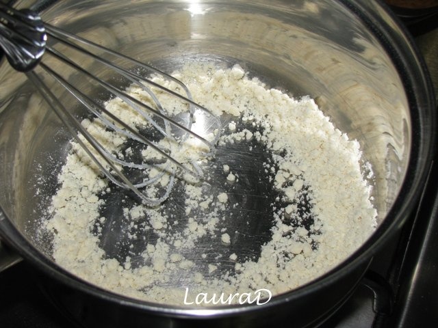 Pui fiert cu sos cu tarhon