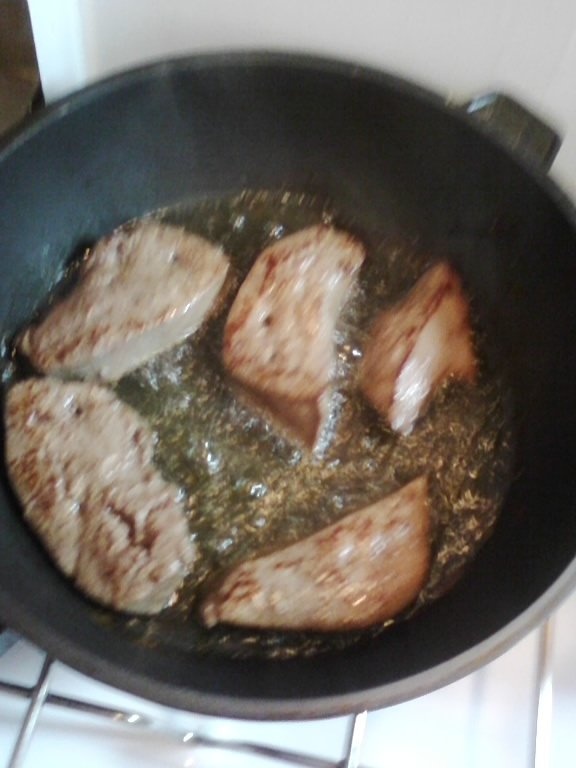 Ficat cu usturoi si mamaliga