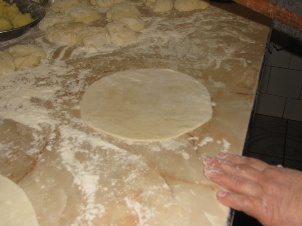 Placinte ardelenesti cu cartofi