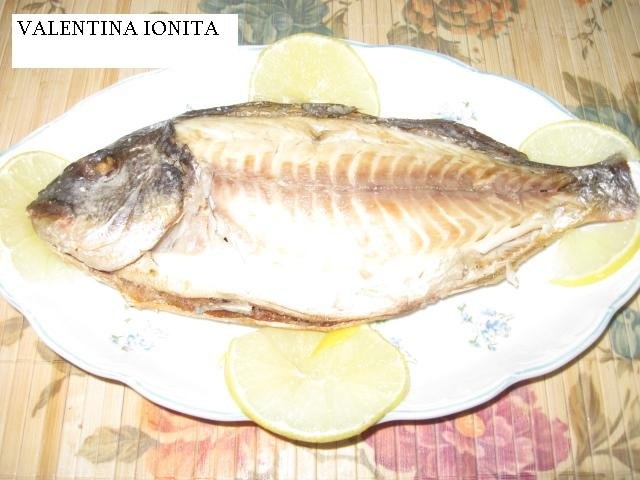 Dorada gustos si exotic in crusta de sare