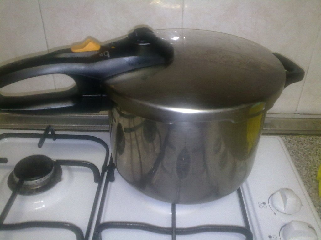 Carnita de taur in sosulet.