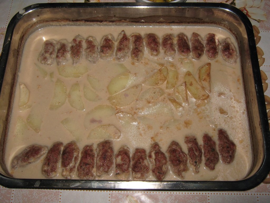 Chiftelute la cuptor cu sos de susan -Kofta bi tahini