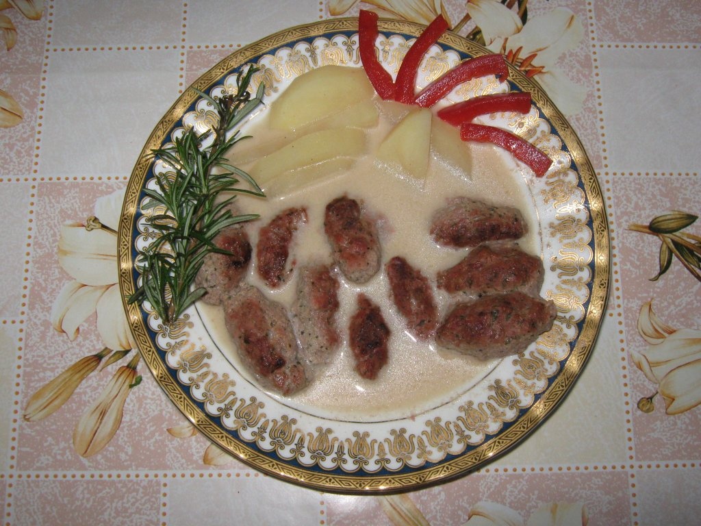 Chiftelute la cuptor cu sos de susan -Kofta bi tahini