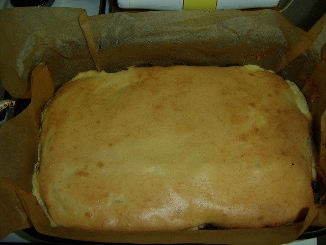 Prajitura cu branza de vaci si stafide